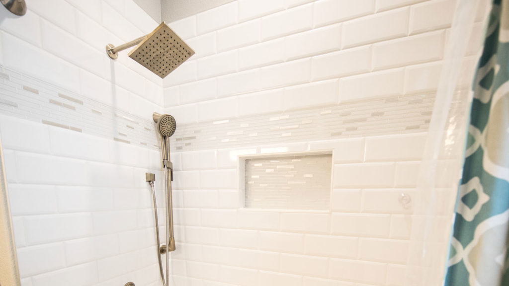 Some-Great-Design-Ideas-for-the-Bathroom-Shower-on-americastrend