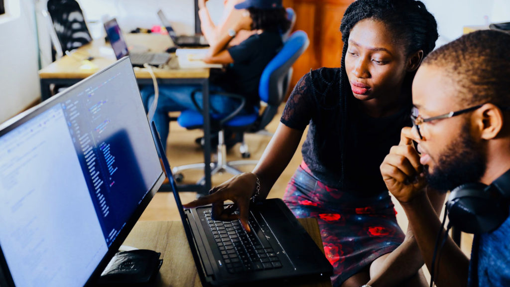 5-Tips-to-Customize-Your-Website-Effectively-on-americastrend