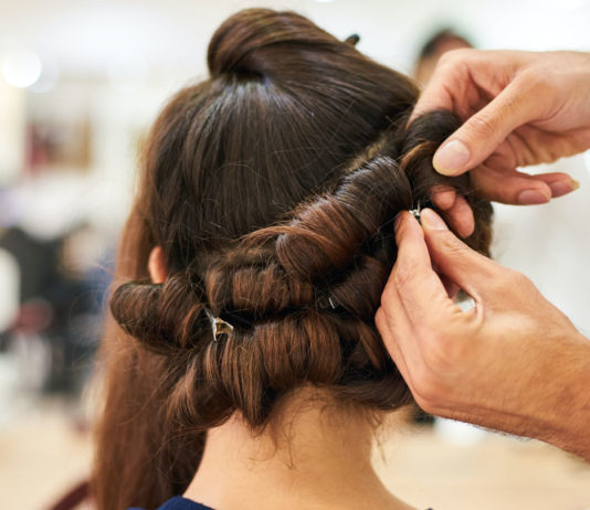 Tips-for-Hair-Styling-For-Your-Week-Hair-Woes-on-americastrend