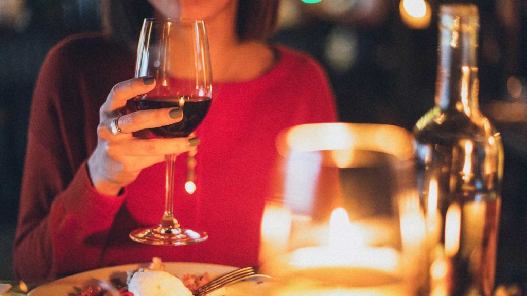 Few-Steps-for-Getting-Mix-Red-Wine-for-Maximum-Taste-and-Impact-on-americastrend