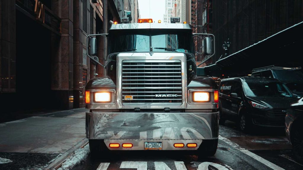 Mastering-The-Road-Essential-Tips-For-Successful-Trucking-on-americastrend