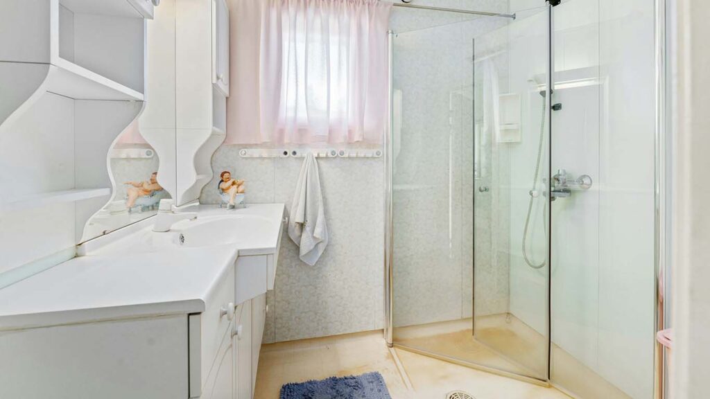 Which Benefits Make A Bathroom Shower Remodel Valuable For Homeowners And Families on americastrend