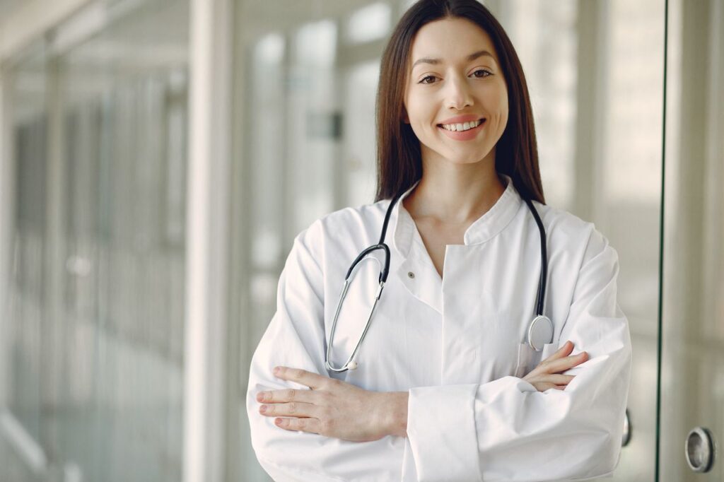 How Do Printed Scrub Tops With Pockets Enhance Comfort And Style In Healthcare Settings (1)